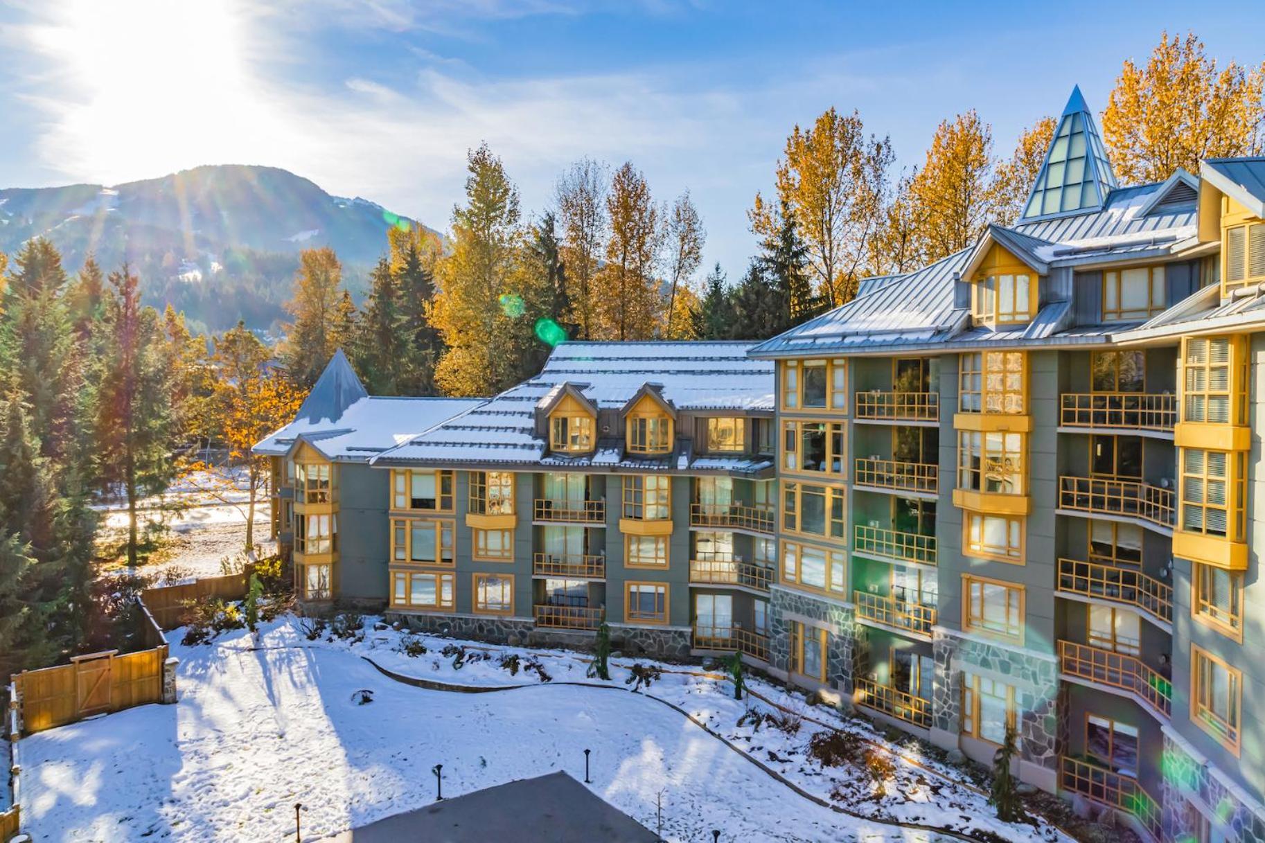 Cascade Lodge Уистлер Экстерьер фото