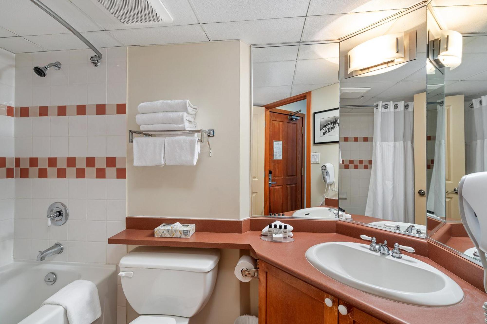 Cascade Lodge Уистлер Экстерьер фото